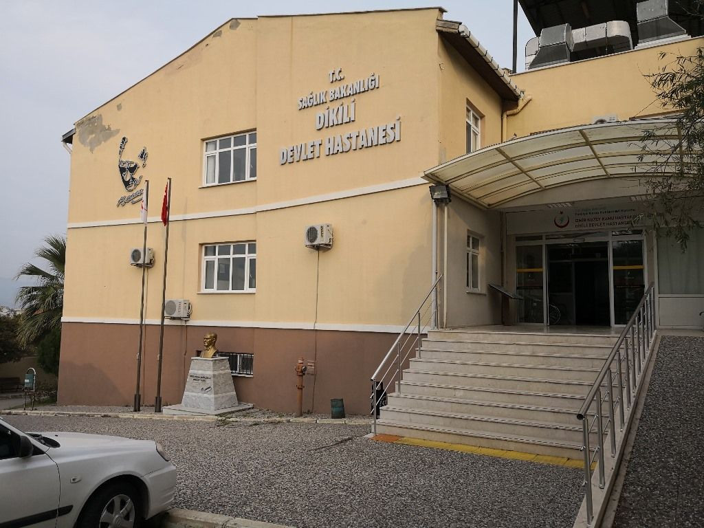 Dikili Devlet Hastanesi Giriş